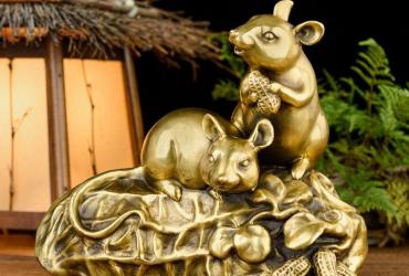 Khám Phá Sâu Sắc Ý Nghĩa Tượng Chuột Trong Phong Thủy Và Nghệ Thuật Bố Trí Không Gian