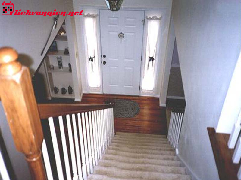 Cầu Thang Hướng Ra Cửa Chính: Giải Mã Phong Thủy Và Cách Hóa Giải