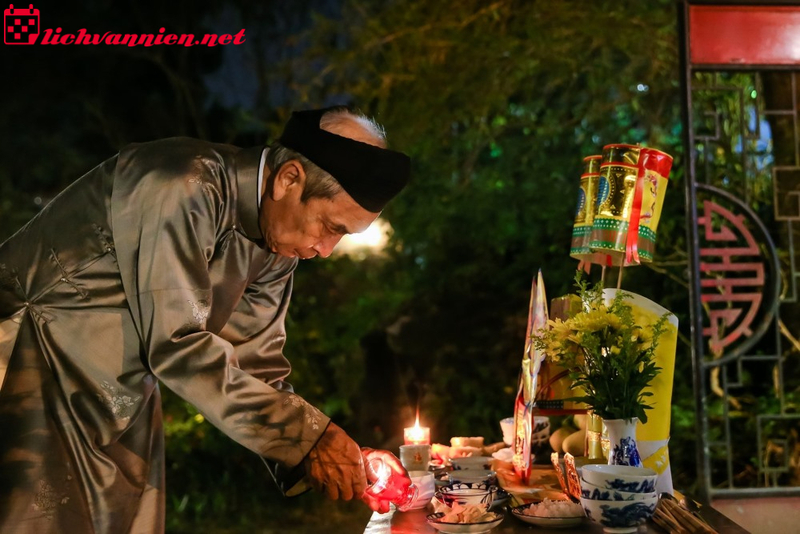 Cúng Đầu Năm Theo Phong Thủy: Nghi Thức Đón Lộc Xuân An Khang