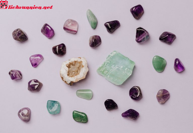 Đ&aacute; Phong Thủy Cho Người Tuổi T&yacute;: Lựa Chọn Đ&aacute; Qu&yacute; Hợp Mệnh V&agrave; C&aacute;ch K&iacute;ch Hoạt Năng Lượng T&iacute;ch Cực