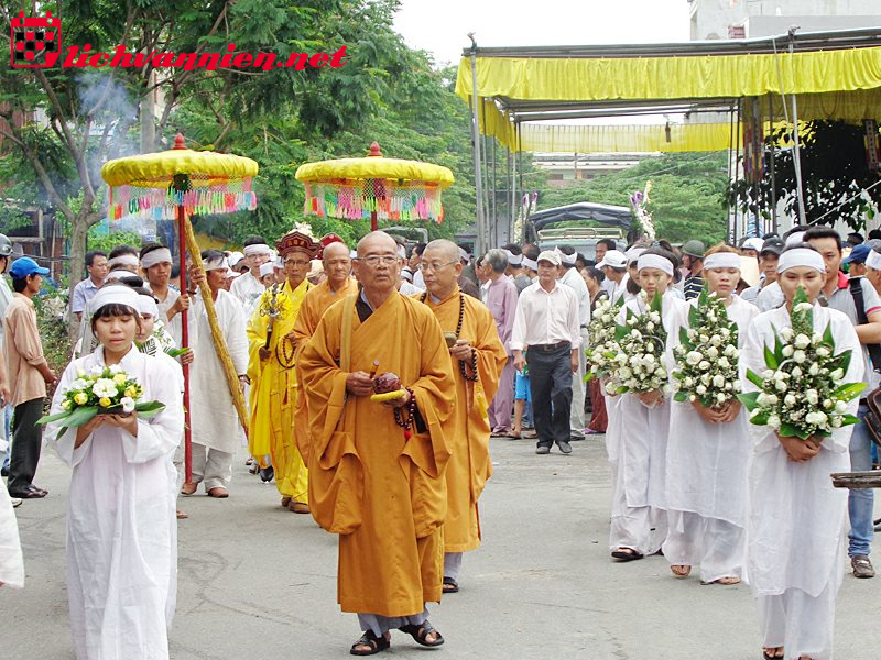 Khiêng Linh Cữu Đi: Nghi Lễ Thiêng Liêng Trong Văn Hóa Tang Lễ Việt Nam