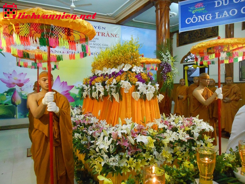 Làm Công Đức: Nghi Thức Tang Lễ Truyền Thống Việt Nam