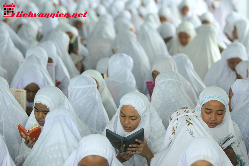 Mộ T&aacute;ng V&agrave; Hồi Gi&aacute;o: Kh&aacute;m Ph&aacute; Truyền Thống Tang Lễ Thi&ecirc;ng Li&ecirc;ng