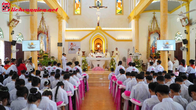 Mộ Táng Và Tài Nguyên Thiên Nhiên: Mối Quan Hệ Thiết Yếu Qua Các Thời Đại