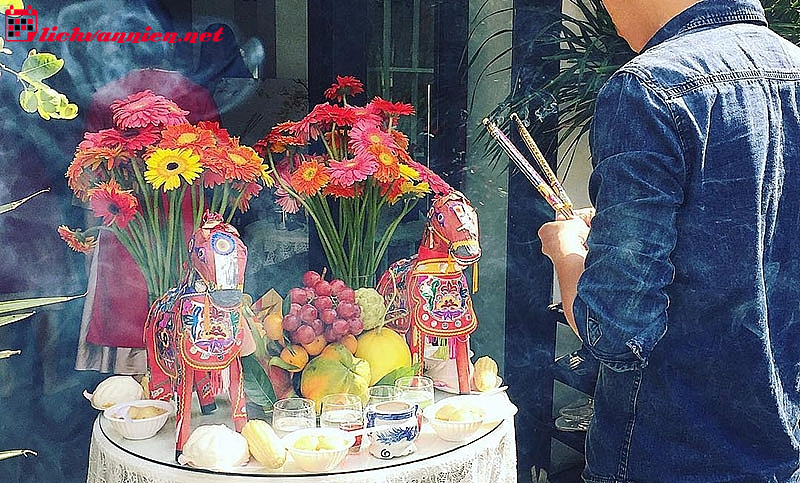 Nguy&ecirc;n Tắc Trang Tr&iacute; B&agrave;n Thờ Ng&agrave;y Tết - H&ograve;a Quyện Truyền Thống V&agrave; T&acirc;m Linh