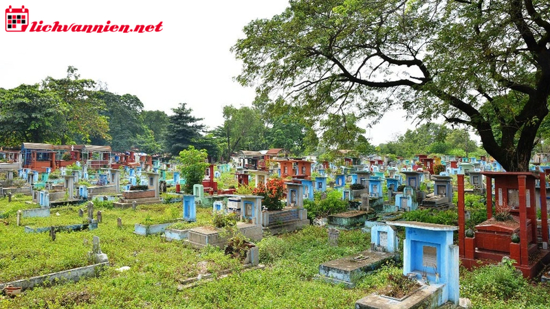 Thủ Hiếu Và Tảo Mộ: Truyền Thống Thiêng Liêng Của Dân Tộc