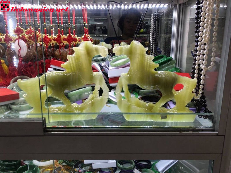 Vật Phẩm Phong Thủy Cho Người Tuổi Ngọ - B&iacute; Quyết Chi&ecirc;u T&agrave;i Lộc V&agrave; B&igrave;nh An 2026